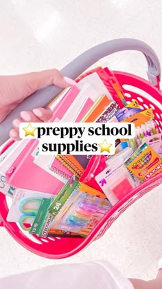 Middle School Supplies, Middle School Essentials, Home Inspo Minimalism, School Backpack Essentials, Middle School Survival, Preppy School Supplies, Middle School Hacks, School Survival Kits, Pretty School Supplies