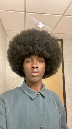 Temp Fade Black Men, 1980s Black Hairstyles, Black Hair Afro, Afro Fade, Hair Like Wool, Big Afro, Afro Hairstyles Men, Hair Twists Black, Natural Hair Men