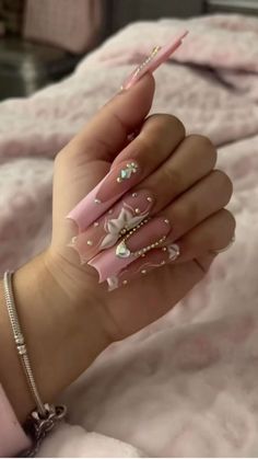 Bday Set Nails, Pink Bling Acrylic Nails, Pink Gem Nails, Frenchies Nails, Pink Bling Nails, Discord Pfps, Set Ideas, Classy Acrylic Nails