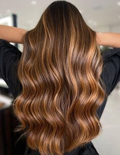 Beautiful Strawberry Caramel Highlights Honey Golden Blonde Hair Caramel, Caramel Balayage Dark Brown, Blonde Hair Caramel, Yellow Balayage, Hair Caramel Balayage, Honey Golden Blonde Hair, Honey Golden Blonde, Medium Balayage Hair, Balayage Dark Brown