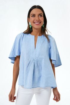 Chambray Finley Flutter Sleeve Top Cute Summer Tops, Women White Blouse, Chambray Fabric, Golf Attire, Lightweight Dress, Flutter Sleeve Top, Flutter Sleeves, Linen Shirt, Wearing Dress