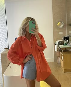 Europe 2023, Looks Party, Sophomore Year, Summer 22, Elegante Casual, Orange Shirt, Fit Inspo