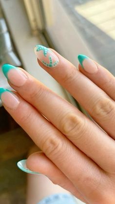 Hawaii Nail Inspo Short, Beachy Simple Nails, Cute Nails For Cruise, Cute Nails For Vacation Simple, Nail Inspo For Cruise, Caribbean Inspired Nails, Outerbanks Nail Ideas, Carribean Nail Ideas, Vacation Nails Costa Rica