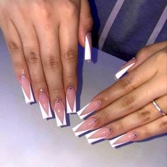 Unghie Sfumate, Ballet Nails, Nagel Tips, French Tip Acrylic Nails, Fake Nails With Glue, Acrylic Nails Coffin Short, Acrylic Nails Coffin, Stick On Nails, Square Acrylic Nails