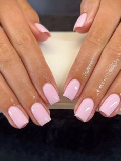 Pink Elegant Nails Classy, Base Colour Nails, Simple Square Short Nails, Acrylic Nails Short Square Pink, Short Square Nails Colors, Light Pink Biab Nails, Short Feminine Nails, Hot Pink Accent Nails, Gel Nail Inspo Short Natural