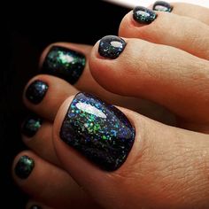 Over 50 Incredible Toe Nail Designs for Your Perfect Feet Glitter toe nails, Toe nail designs Christmas Pedicure Ideas Toes, Black Sparkle Nails, Sparkle Nail Polish, Pedicure Colors, Nude Nail