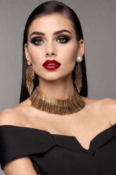 Simple Prom Makeup, Creative Black Tie, Skin Tutorial, Disco Makeup, Graduation Hair, Red Lips Makeup Look, Classy Makeup, Red Lipstick Makeup, Bold Makeup Looks