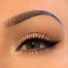 Perfect Eyebrow, Perfect Brow, Eye Brows, Perfect Eyebrows, Winged Liner, Instagram Analytics, Makeup Goals, Eye Make