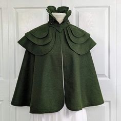 Larp Fashion, Autumn Court, Victorian Cape, Irish Clothing, Oc Outfits, Cape Designs, Fashion Goals, Wool Cape, In The Meantime