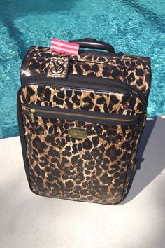 VICTORIA'S SECRET #SUITCASE #SUPERMODEL #ESSENTIALS #LEOPARD WHEELIE #LUGGAGE BAG~NWT Victoria Secret Luggage, Carryon Suitcase, Travel Tips With Baby, Luggage Bags Travel, Bedroom Master, Luxury Bedroom