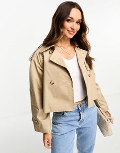 Stradivarius cropped trench coat in beige | ASOS Trenchcoat Outfit, Plus Size Trench Coat, Cropped Trench Coat, Trench Coat Outfit, Coat Women Fashion, Trench Coat Black, Notch Collar, Coat Outfits, Simply Be