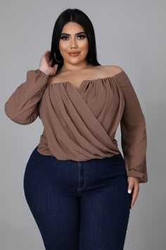 Jesenia Perez, Plus Size Fall Outfit, Surplice Top, Plus Size Fall, Chiffon Long Sleeve, Plus Size Clothes, Moda Plus, Curvy Outfits, Celebrity Outfits