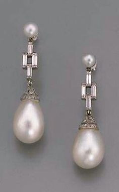 Gaun Abad Pertengahan, Bijoux Art Deco, Bijoux Art Nouveau, Single Pearl, Earrings Art, Pearl And Diamond Earrings, Cz Jewelry, Art Deco Earrings, Deco Jewelry