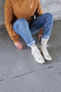 *☪·̩͙✶ pin: 0palekidz0 *☪·̩͙✶ 070615 Cuffed Jeans Aesthetic, Softboy Aesthetic, Jeans Aesthetic, Tops Outfit, Converse Hi, Cooler Style, Women's Outfits, Cuffed Jeans, Tumblr Outfits