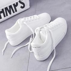 Shoes For Birthday, Puma Vikky, Basic Shoes, Nike Shoes Girls, White Casual Shoes, Striped Shoes, Basket Noir, Color Combinations For Clothes, White Shoes Sneakers