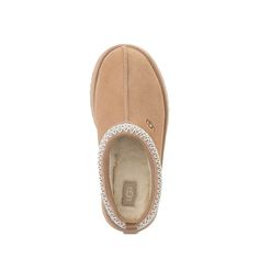 UGG® Tazz Platform Slipper - Little Kid / Big Kid - Sand | Journeys Kidz Ugg Tazz Platform, Uggs Shoes, Winter Uggs, Cute Uggs, Girly Christmas Gifts, Ugg Tazz, Shoe Size Chart Kids, Kids Sand, Preppy Shoes