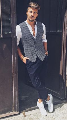 Smart Casual Dressing Style For Men - 5 Smart Casual Outfits For Guys #smart #casual #outfits #mensfashion #streetstyle Dressing Style For Men, Casual Outfits For Guys, Outfits For Guys, Mens Smart Casual Outfits, Casual Dressing, Man Dressing Style, Smart Casual Men, Style For Men