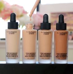 MAC Studio Waterweight SPF 30 Foundation Mac Makeup Foundation, Koleksi Makeup, Best Mac Makeup, Mac Foundation, Wholesale Makeup, Makeup Mac, Makeup And Beauty Blog, Makeup Store, Makeup Guide