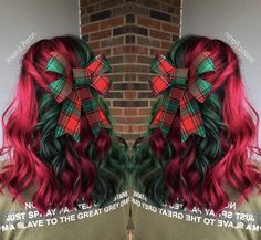 Red And Green Hair Color, Christmas Hair Dye, Christmas Hair Color Ideas, Christmas Hair Color, Holiday Hair Color, Red Hairstyles, Vivid Hair, Pulp Riot Hair Color, Vivid Hair Color