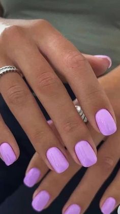 Nails Yellow, Summery Nails, Cute Gel Nails, Dipped Nails, Manicure Y Pedicure, Pretty Acrylic Nails, Short Acrylic Nails