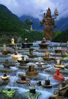 there are many different statues in the water