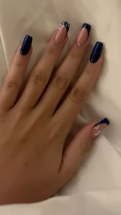 Navy Blue Inspired Nails, Nails Ideas Coffin Medium, Prom Navy Blue Nails, Nails Inspiration Navy Blue, Dark Navy Blue Nails Acrylic, Navy Blue Summer Nails, Navy Blue Nails Square, Navy Blue Nails Coffin, Dark Blue Hoco Nails