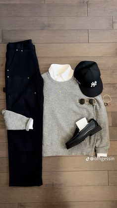 Men outfits old money aesthetic Bats Aesthetics, Bazar Ideas, Mens Loafer, Dark Academy, Stylish Men Casual, Boy Aesthetic