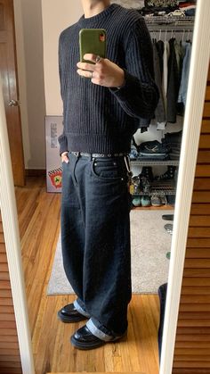 Fit Inspo For School Outfits Men, Emo Business Casual, Trans Masc Fashion, Underground Outfit, Baggy Clothes Outfit Men, Mens Sweater Outfits, Soft Masc, Outfit Ideaa, 6th Form Outfits