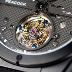 In 1985, the Sino-Japanese joint mountaineering team successfully climbed Mount Namunani for the first time. The Peacock Climber Tourbillon watch pays tribute to this historical memory, always reminding us of the spirit of bravery and fearlessness. The Climber watch is equipped with the self-produced coaxial tourbillon movement "SL5215", manual and automatic winding, 45-hour power reserve, and 240° kinetic energy display. SPECIFICATIONS MOVEMENT: SL5215 TourbillonCASE MATERIAL: Stainless SteelCA Products Animation, The Climber, Tourbillon Watch, Kinetic Energy, The Peacock, Mountaineering, Stainless Steel Case, All Black, First Time