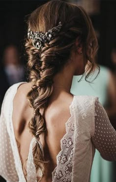 Ponytail Updos, Pretty Ponytails, Classic Wedding Hair, Elegant Ponytail, Wedding Hairstyles Bride, Boho Wedding Hair, Elegant Wedding Hair, Fishtail Braid, 2024 Wedding