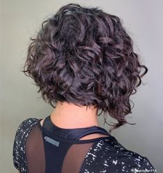 Long Curly Bob, Curly Angled Bobs, Anti Frizz Hair, Bob Haircut Curly, Shaggy Hair, Short Curly Haircuts, Short Curly Bob