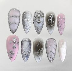 Elegant Nails Gray, Chrome On Chrome Nails, Black Pink Silver Nails, Pink And White Chrome Nails, Aespa Nails, Chrome Cross, Daisy Acrylic Nails, Quinceanera Nails, Metallic Nail Art