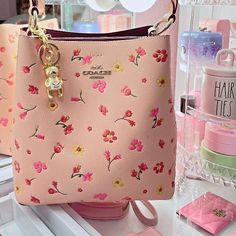 Fancy Purses, Lavish Lifestyle, Always By Your Side, Unique Handbag, Purse Essentials, Rich Money