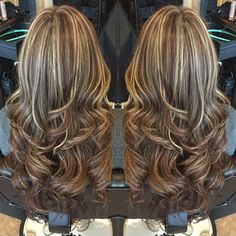 Blonde Highlights Curly Hair, Hair Color Underneath, Gorgeous Hair Color, Hair Color Light Brown