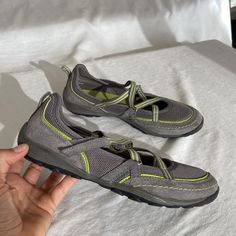 Vintage y2k taupe grey greige slip on strappy sneakers - in grey taupe colorway with lime green accents- Super comfy and seem durable. Adjustable strappy with velcro- Shoes in good condition- has slight wear as shown and some on bottom soles

Size 7 women- measure ~9.5” across inside of the shoe. 

#gorpcore utility skater surfer story surf slow mfg fashion dadcore hiking trekking sportcore normcore grandmacore grandpacore slowfashion sustainable reuse new life coquette simple y2k fairycore grunge sportswear streetwear Velcro Shoes, Fairycore Grunge, Y2k Fairycore, Taupe Grey, Green Accents, Croft & Barrow, Slow Fashion, Women's Sneakers, Lime Green