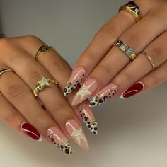 Nails Inspiration Leopard Print, Mail Inspo Fall 2024, Vegas Nails Ideas Sparkle Almond, Nail Inspo Animal Print, Animal French Tip Nails, Exotic French Tip Nails, Chrome Leopard Nails, How To Do Leopard Print Nails, Nails Design Leopard