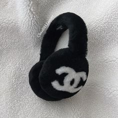 Authentic Kept Unused Come As Is~ Modshot Is From Ig Influencer Highly Soughtafter ! **Price Reflects Demand** All Sales Are Final. Ig: Cloudsh.Luxury Please Feel Free To Msg Me If You Have Any Questions! Thank You. Chanel Headwear, Chanel Earmuffs, Chanel Winter Scarf, Chanel Headband, Black Earmuffs, Chanel Gloves, Chanel Fur Scarf, Chanel Black And White, Chanel Hat