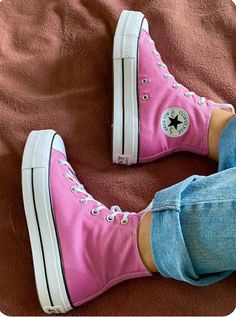 Outfits With Pink Converse High Tops, Pink Platform Converse, Pink Chuck Taylors, Tenis Converse, Pink Platform, Converse Pink, Pink Converse