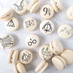 macaroons with harry potter symbols on them