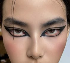 Dark Editorial Makeup, Racer Makeup, Big Winged Eyeliner, Hooded Eye Graphic Liner, Line Art Makeup, Scifi Makeup, Industrial Makeup, Techno Makeup, Aesthetic Halloween Makeup