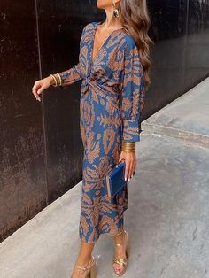 Women's Polyester Graphic Print V Neck Maxi Dress Long Sleeve Spring Fall 2024 - $29.99 Long Sleeve Elegant Dresses, Look Casual Chic, Breezy Dress, Cotton Blends Dress, Long Blouse, Look Chic, Elegant Dress, Stylus, Vintage Prints