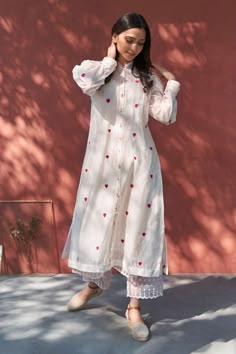 डिजाइनर कपड़े, Kurta Set For Women, Casual Indian Fashion, A Line Kurta, Simple Pakistani Dresses, Designer Dresses Casual, Indian Dress, Stylish Dress Book