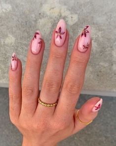 Nails Febuary 2024, Nail Ideas Subtle, Short Almond Nail Art Designs, Cute January Nails Pink, Simplistic Nail Art, Trendy Nail Inspo Winter, Nail Inspo Trendy Winter, Flower Nail Designs 2024, Nails Winter 2024 Trends