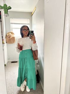 Modest Dress Black Women, Modest Style Outfits, Maxi Skirt And Sneakers Outfit, Modest Clothes For Women, Modest Dressing For Women, Maxi Skirt Outfit Modest, How To Style Maxi Dress, Modest But Cute Outfits, Modest Outfits For Church