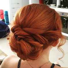 Hair Updos For Weddings Guest, Red Head Hairstyles, Red Hair Updo, Head Hairstyles, Easy Wedding Guest Hairstyles, Guest Hairstyles, Trendy We Fryzurach, Glow Hair, Classy Hairstyles