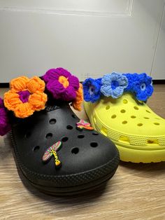 Step into the world of creative croc customization with my unique Puff Flower Croc Strap pattern! Customize your Crocs like never before and turn them into a statement piece that reflects your personality and style. The beauty of this pattern lies in the endless possibilities it offers for customization. Choose any colors that speak to you and make this project your own!!  This pattern does not take long to complete, but does take some time to sew this pieces together (I know!! I couldn't find a way around it.)  Thanks for purchasing this pattern that I love so much Croc Jibbitz, Puff Flower, Easy Crochet Animals, Crochet Motifs, Boot Cuffs, Boot Socks, Crochet Motif, Crochet Animals, Socks And Hosiery