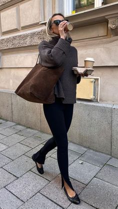 Female Lawyer Fashion, Female Lawyer, Lawyer Fashion, Lawyer Outfit, Style Casual Chic, Italy Outfits, Weekend Style, Mode Inspo, Looks Chic