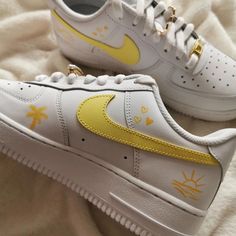 🔥 Brand New 👟 Authentic Sneakers 💫 Every pair is hand painted to order. ✨ Best quality waterproof and scratch-proof paints used. 🎁 Treat the shoes as art as they are delicate and special. 💌 We accept custom orders. Kindly drop a message for the same. White Lace-up Sneakers With Custom Artwork, White Hand Painted Lace-up Sneakers, Casual Yellow Custom Sneakers With Waterproof Paint, Custom Yellow Sneakers For Streetwear, Yellow Low-top Sneakers With Custom Artwork, Sporty White Sneakers With Custom Artwork, Hand Painted White Low-top Custom Sneakers, Sporty White Hand Painted Sneakers, Sporty Hand Painted White Sneakers