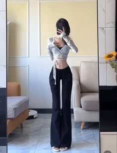 Street clothes ideas Body Claim Dr Hourglass Shape, Jennie Body Type, Body Goals Hourglass Outfits Kpop, Douyin Body Type, Hourglass Clothes, Hourglass Outfits, Comfy Fall Outfits, Cute Shopping