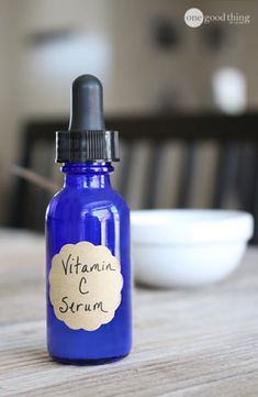 Vitamin C Serum Diy Vitamin C Serum, Oil Cleansing, Chemical Peels, Anti Aging Vitamins, Facial Treatments, Skin Facial, Baking Soda Shampoo, Diy Skincare, Skin Products